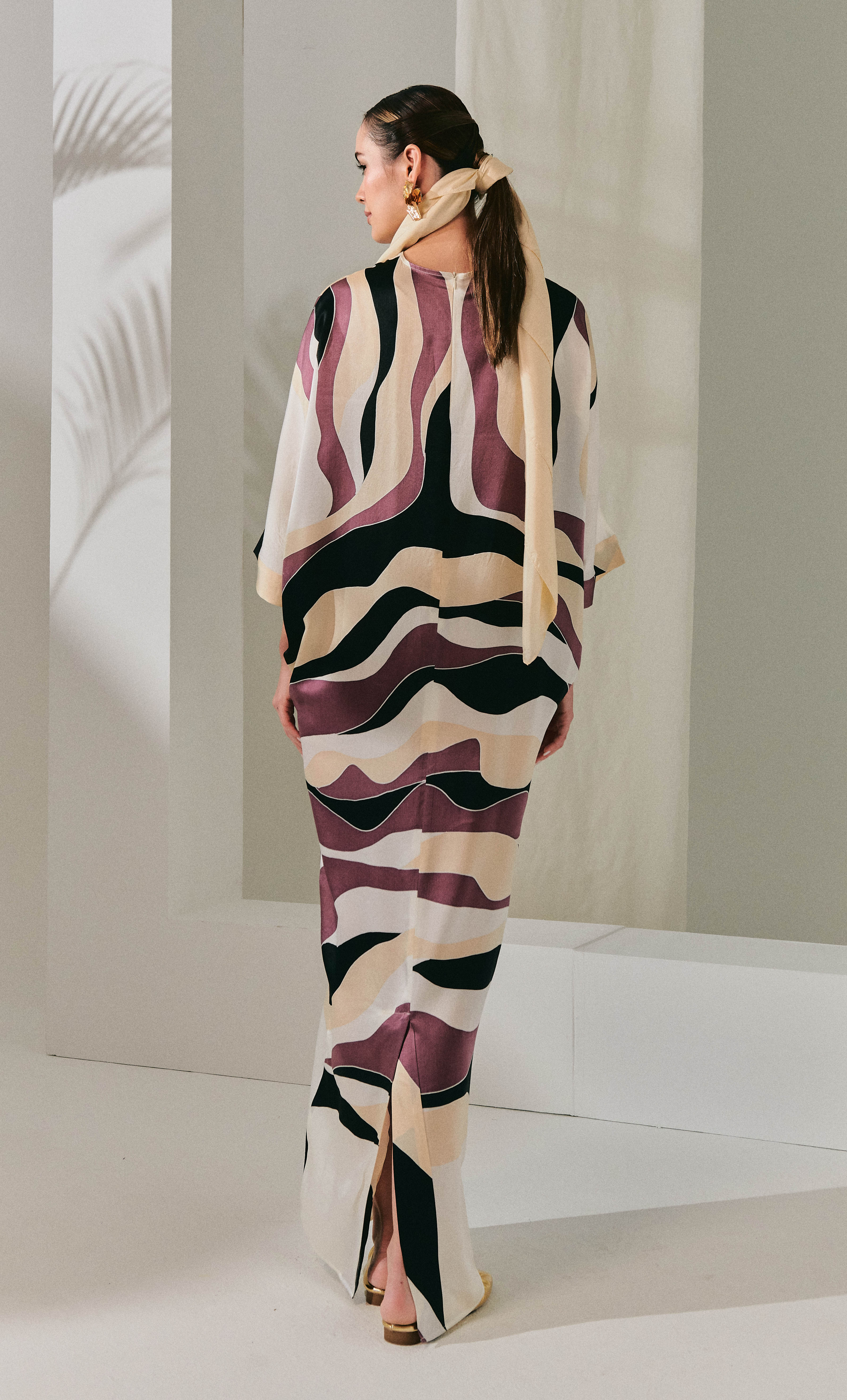 Juliana 3.0 Dress – Linear Satin Silk