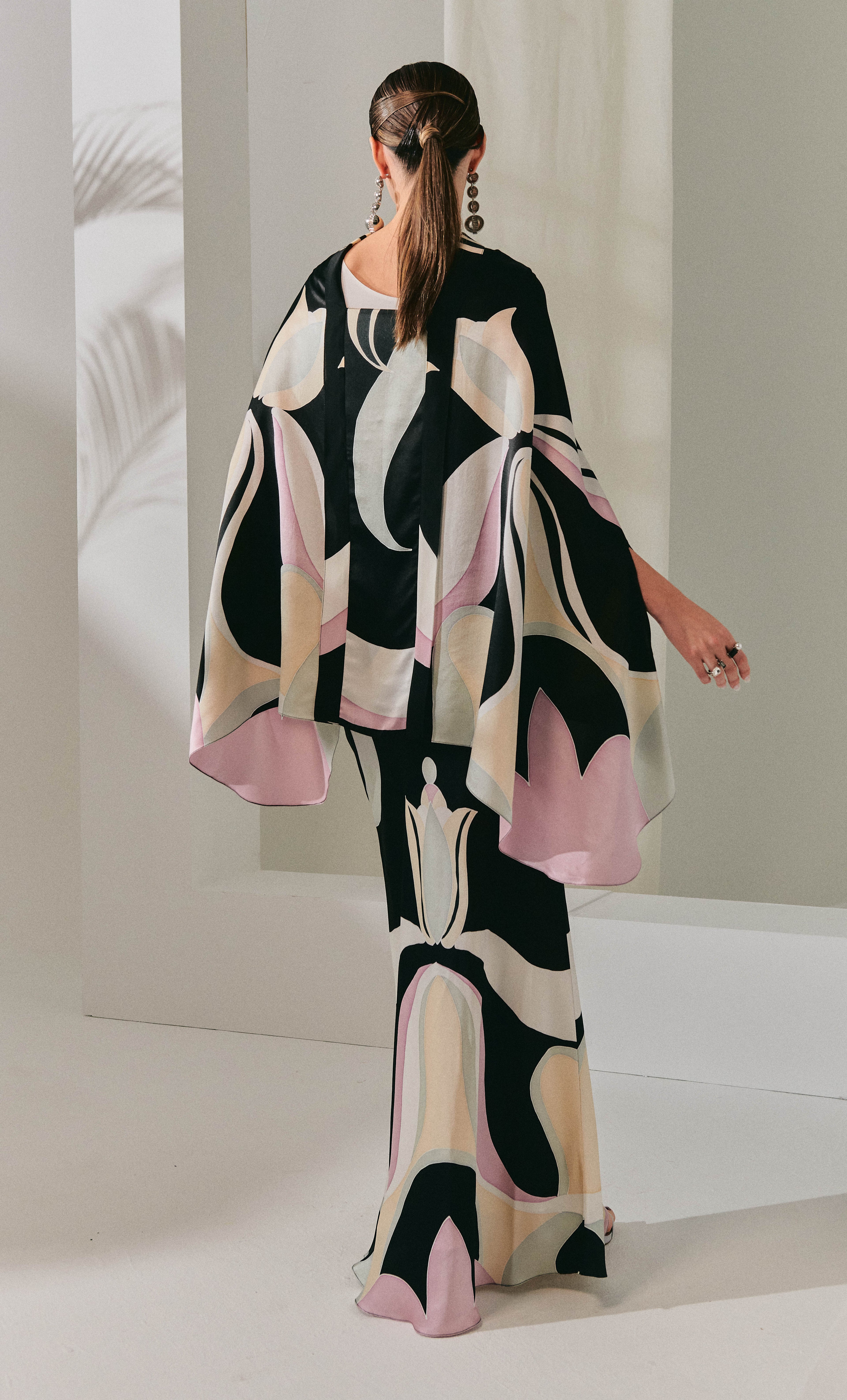 Hani Set – Cakra Satin Silk