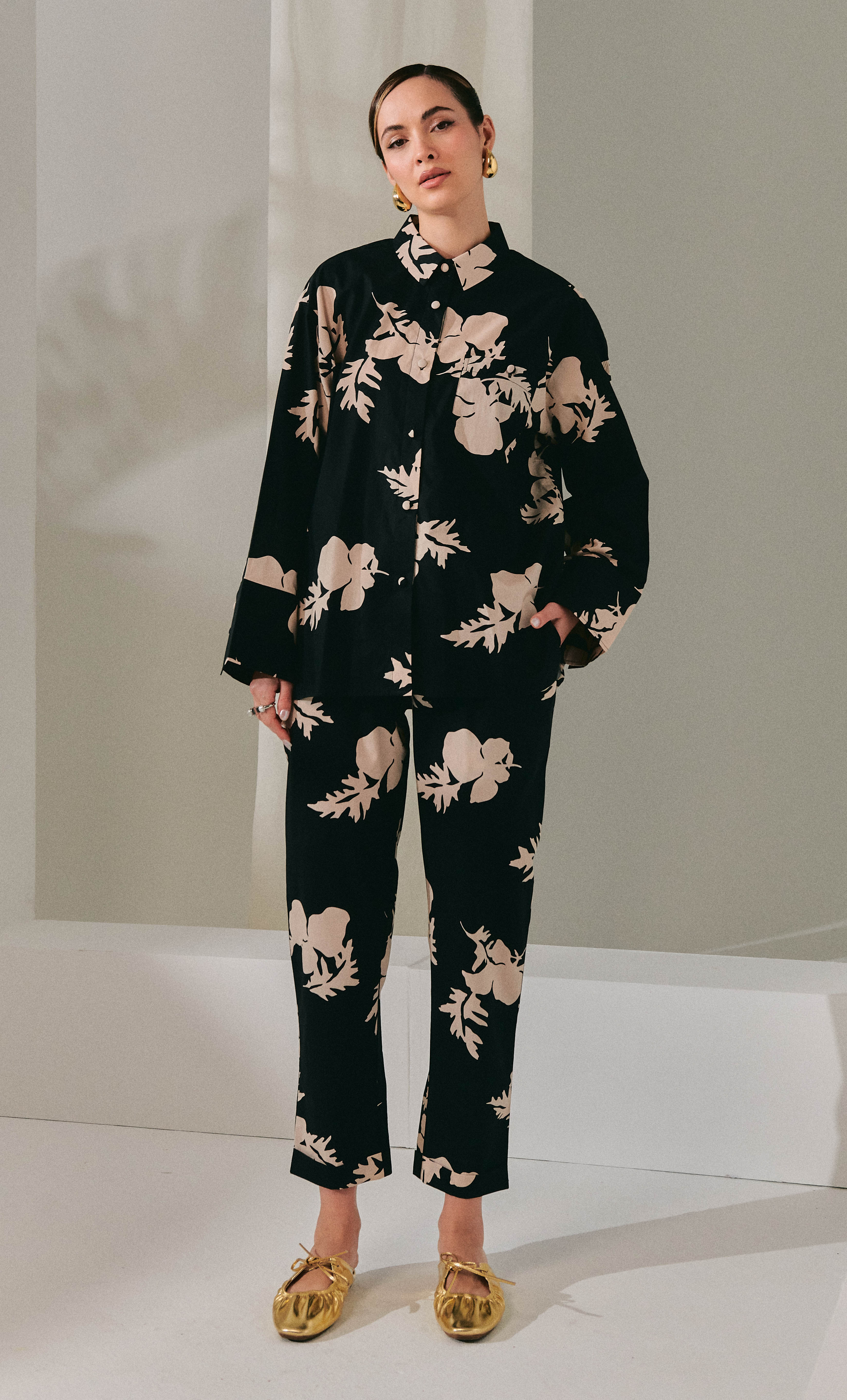 Jane Top With Tapered Pants – Flowers Cotton