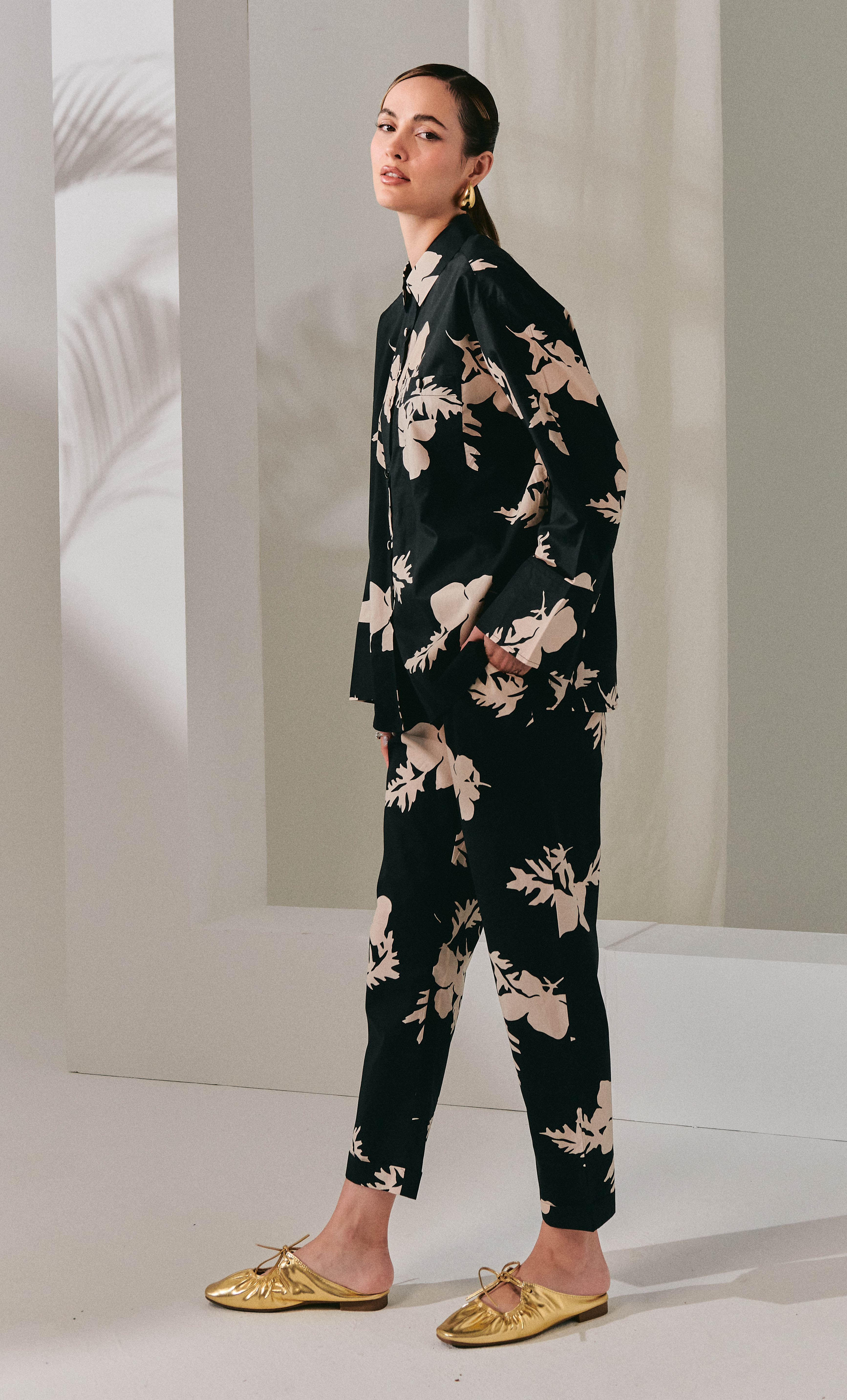 Jane Top With Tapered Pants – Flowers Cotton
