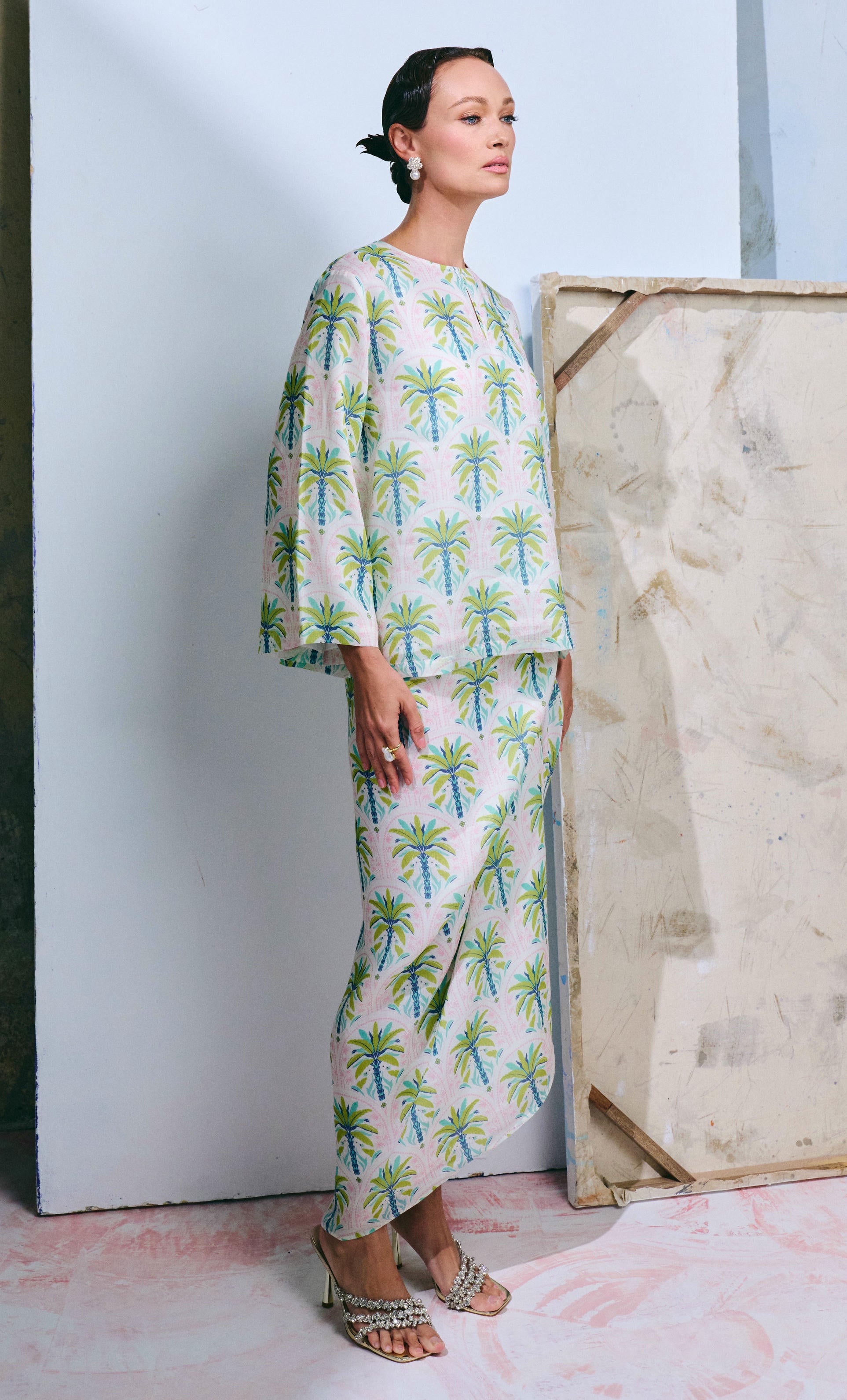 Banana Tree Kurung Kedah with Instant Pareo - Off White