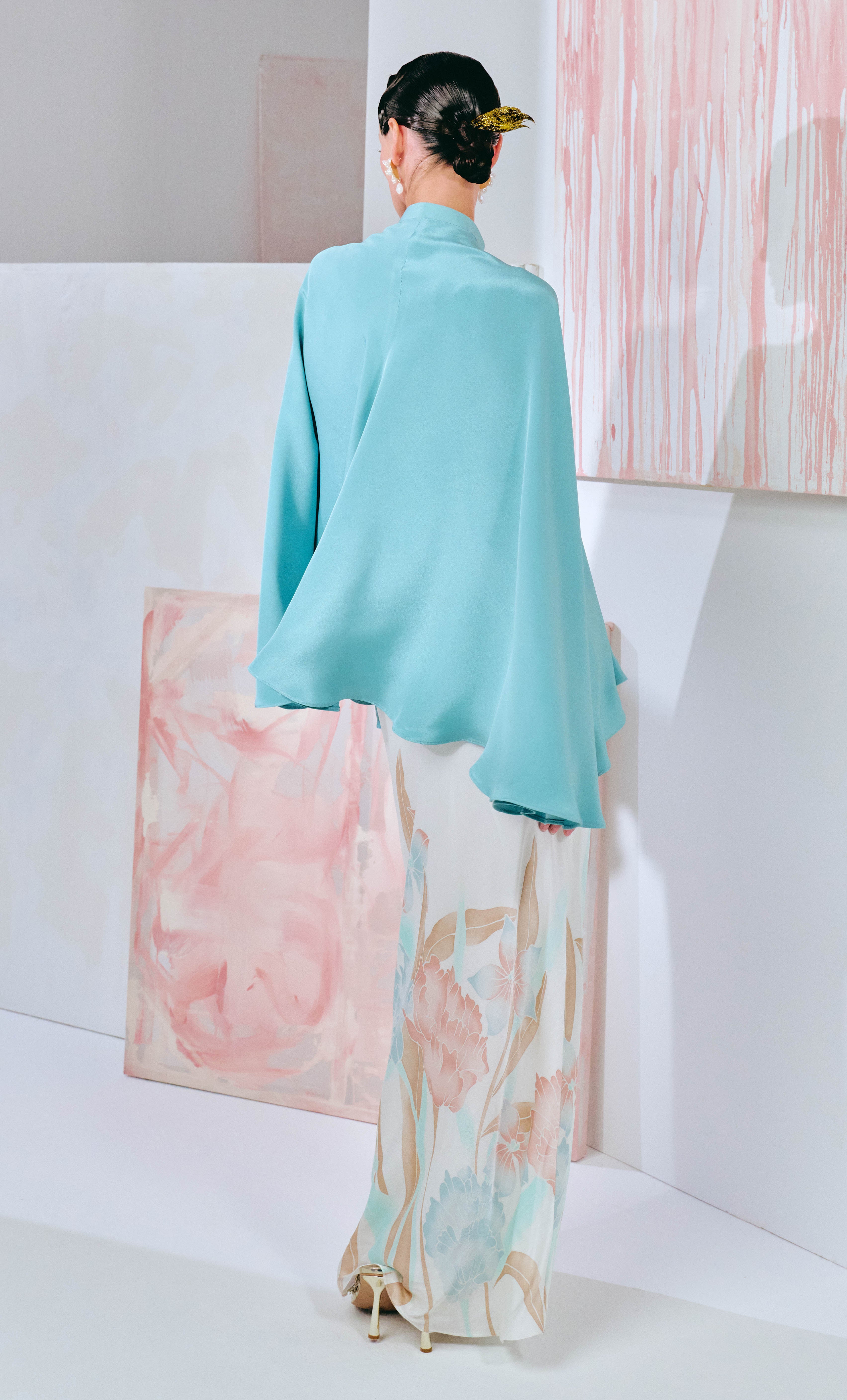 Beaded Amber Top with Kuntum Sarong