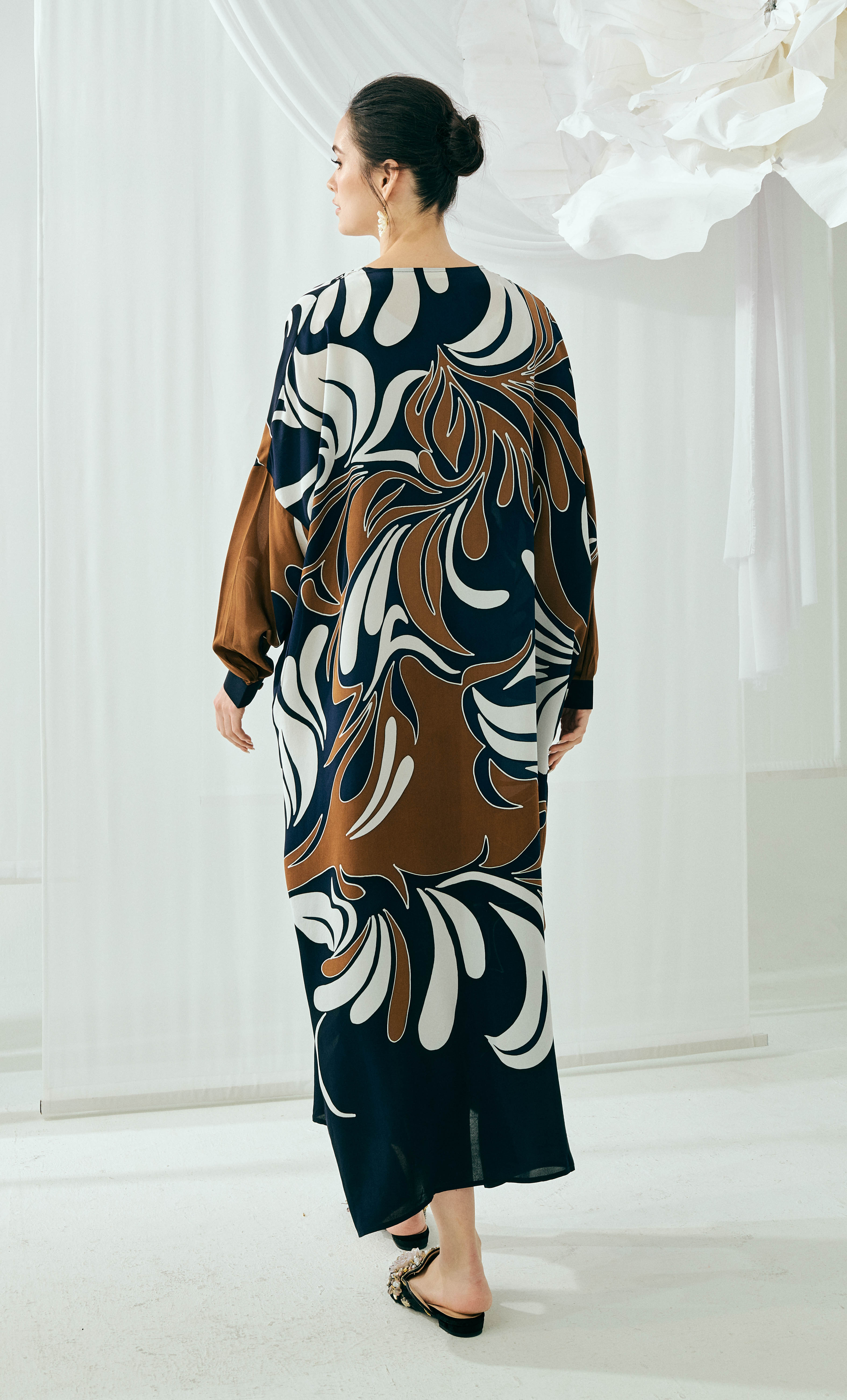 Marcella Dress – Gelora Crepe Silk