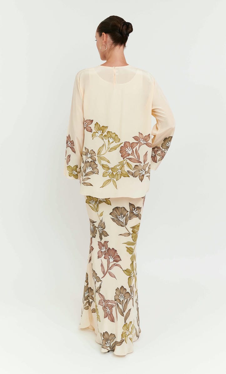 Pery Set Back Button - Baby Calla Lillies Crepe Silk