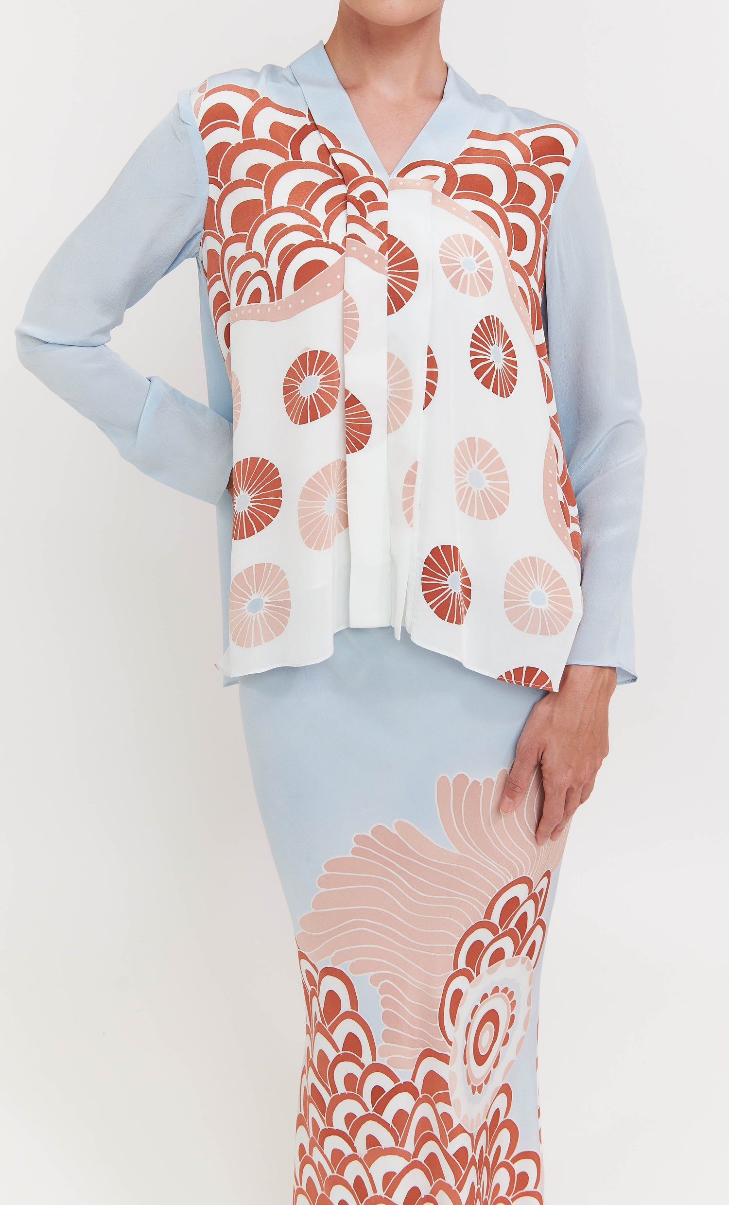 Loose Kebaya Set - Floppy Crepe Silk