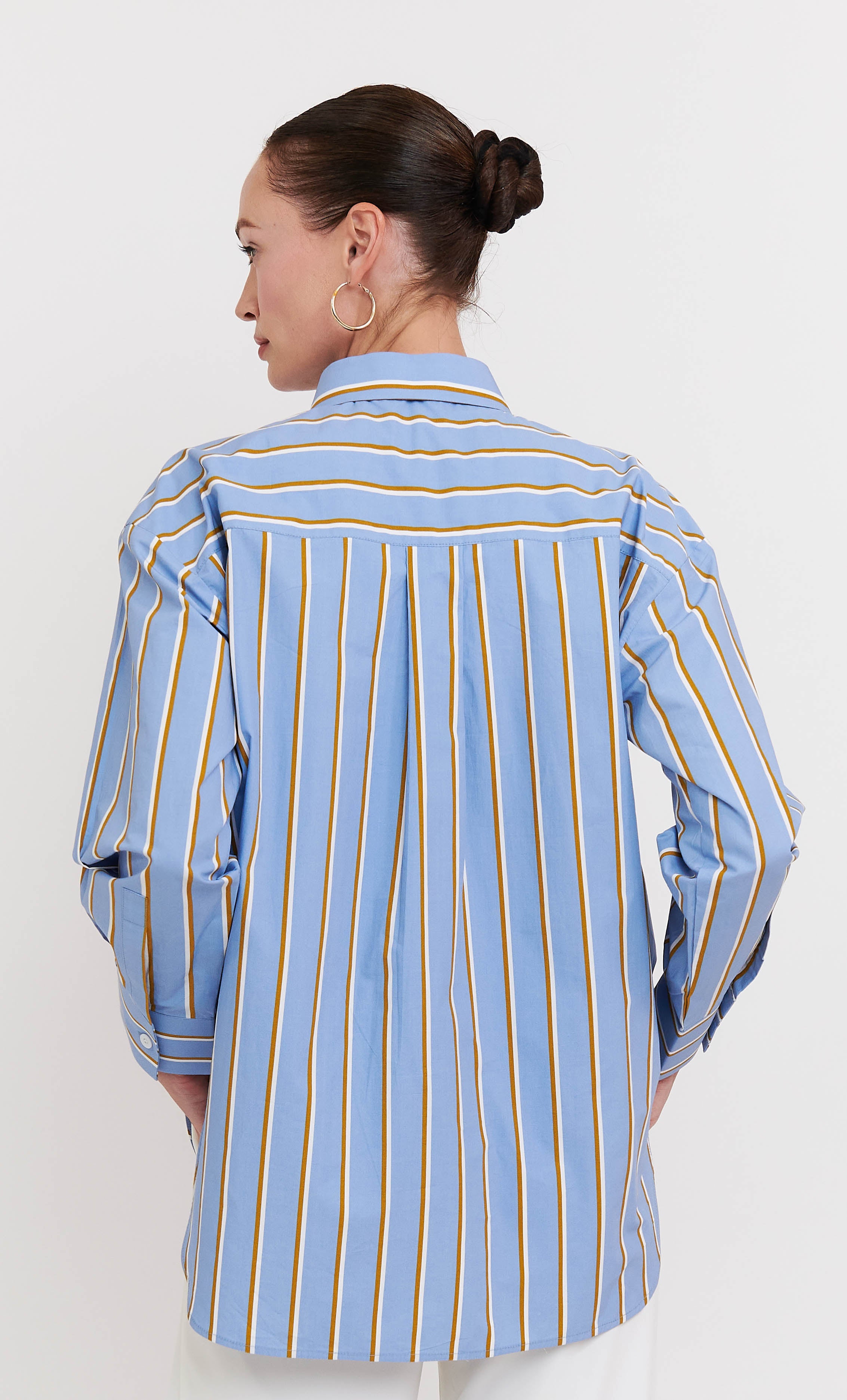Shirt Top – Light Blue Striped With “R” Signature