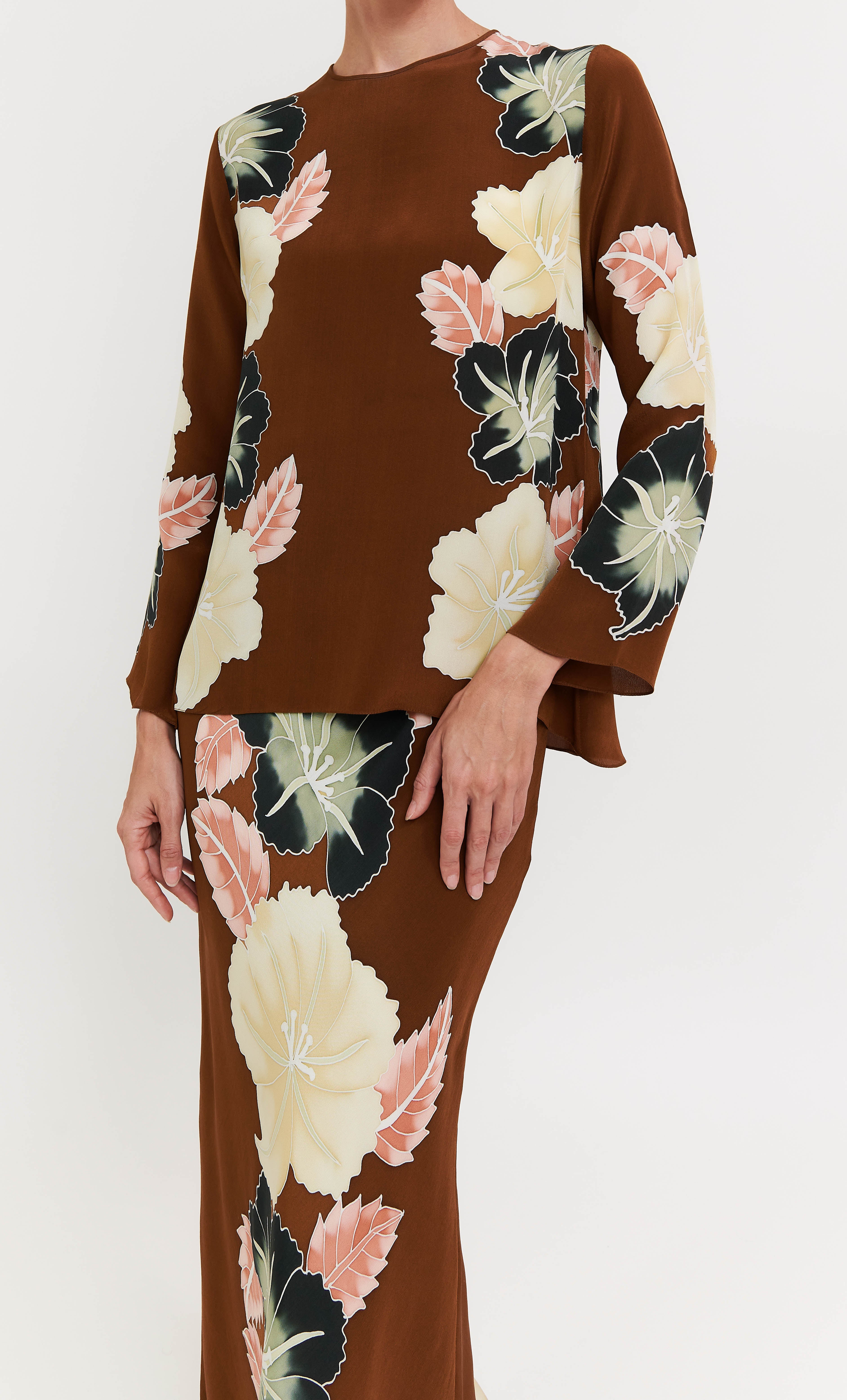 Pery Set Back Button - Lily Crepe Silk