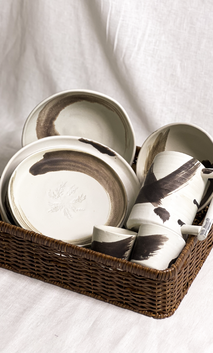 Dinnerware Set
