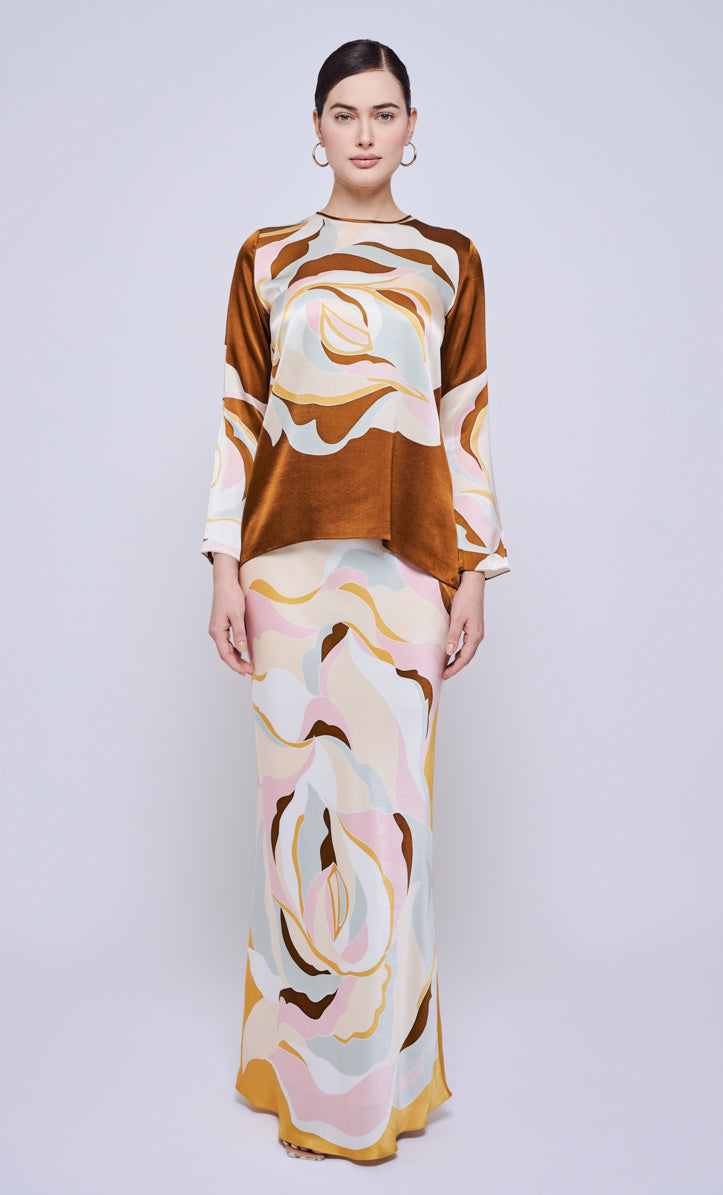 Pery Set Back Button - Rossy Brown Satin Silk