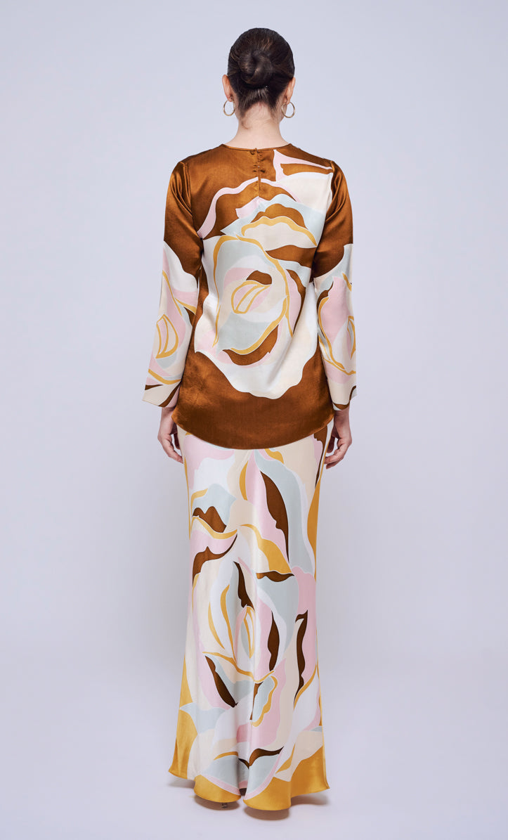 Pery Set Back Button - Rossy Brown Satin Silk