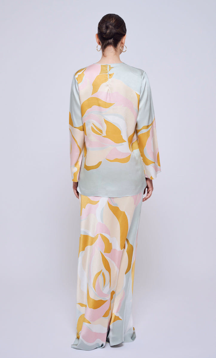 Pery Set Back Button - Rossy Silver Satin Silk