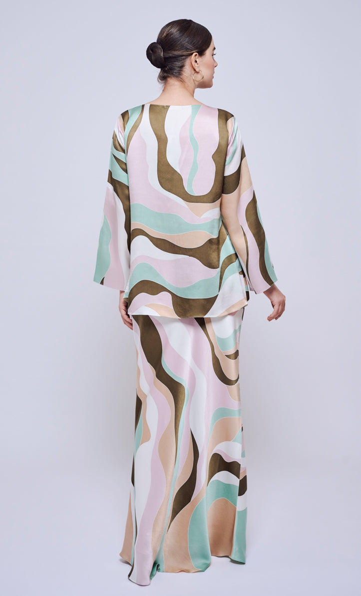 Pery Set Boat Neck - Linear Satin Silk