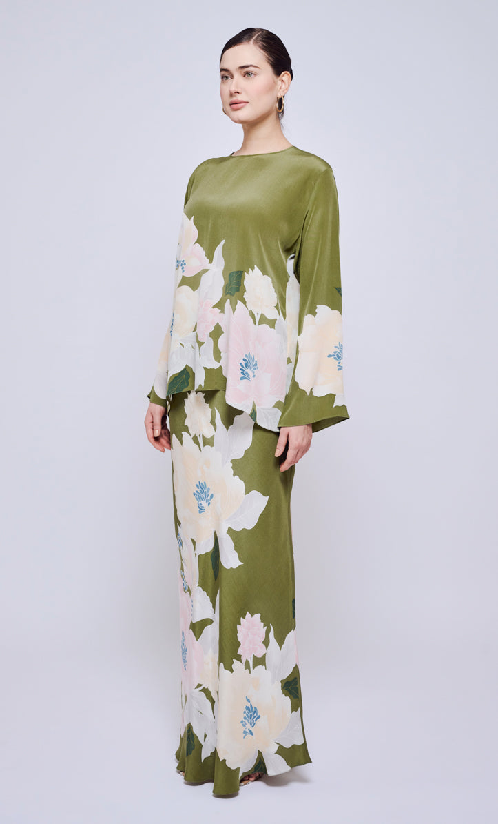 Pery Set Back Button - Botanic Crepe Silk