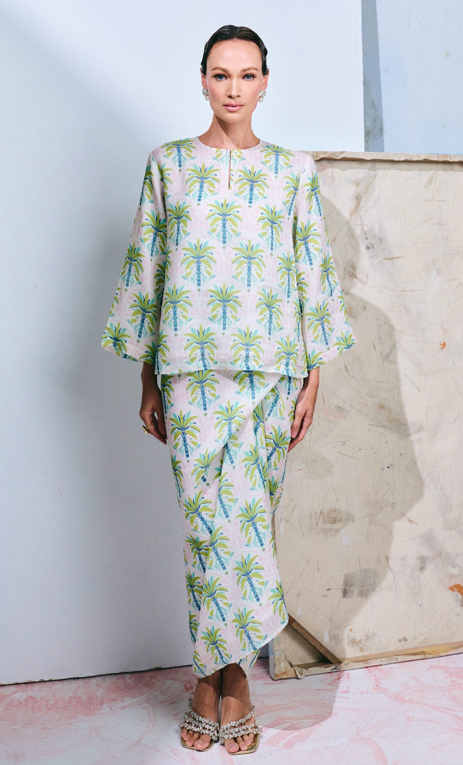 Banana Tree Kurung Kedah with Instant Paree - Off White