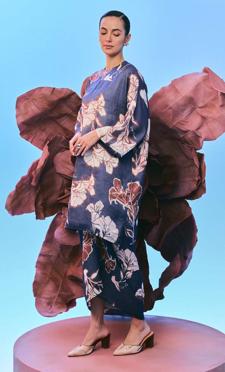 Long Kurung Opah Set - Calla Lilies