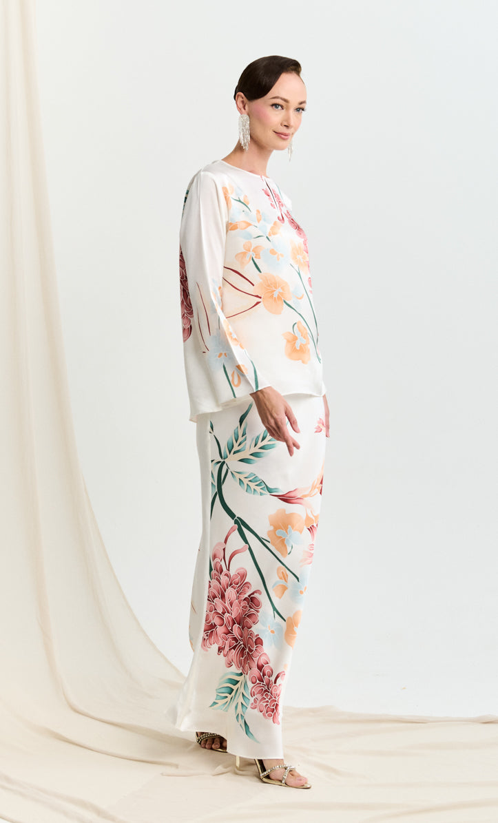 Pery Set Back Button - Wild Flower